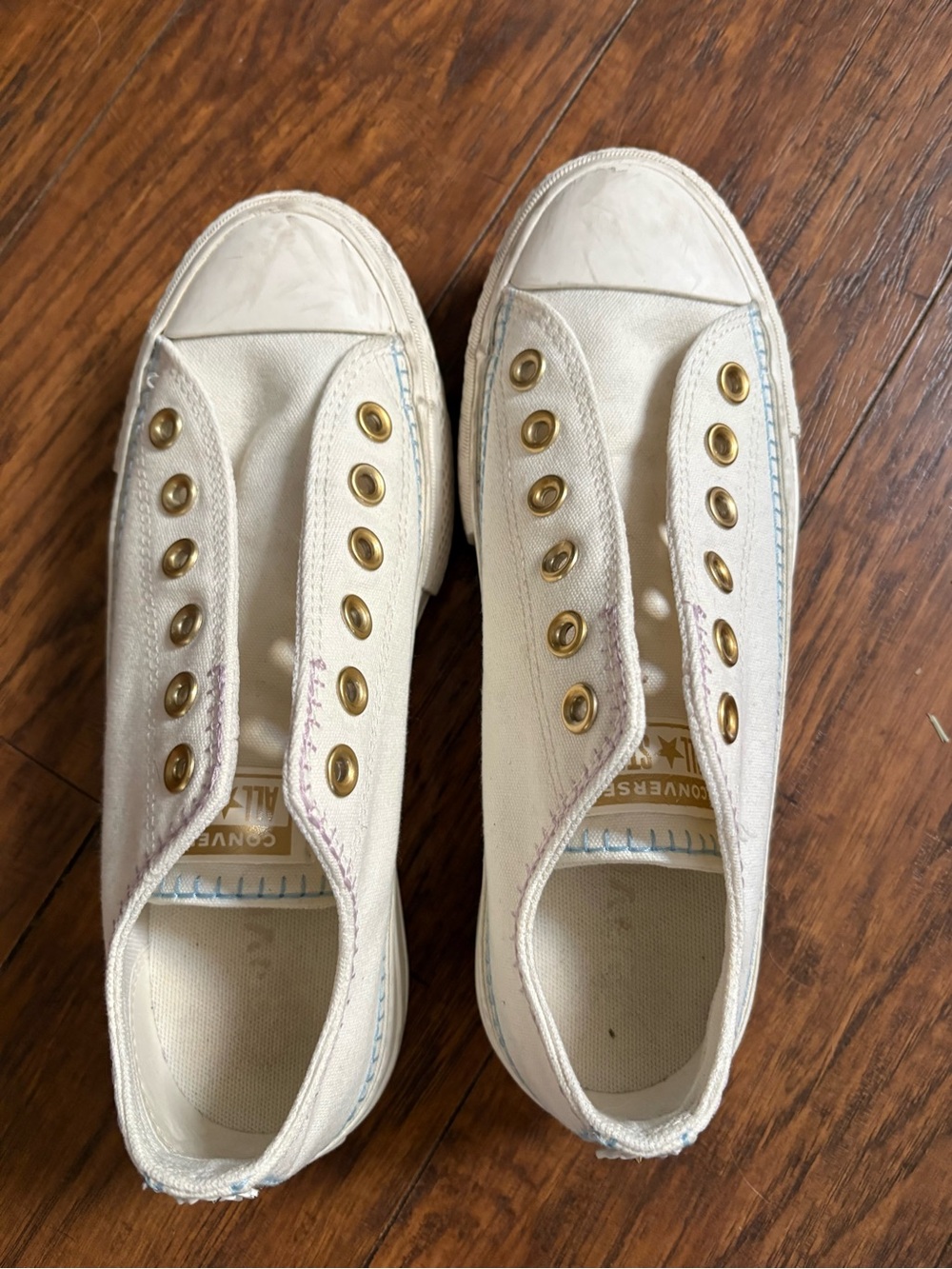 Women’s Converse Chuck Taylor All Star Low Stitch Sneakers